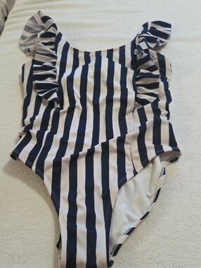 WONDER NATION SWIMSUIT